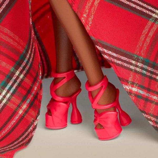 barbie-world-of-barbie-2024-barbie-holiday-doll-black-hair-32165222383703_720x-3 barbie-world-of-barbie-2024-barbie-holiday-doll-black-hair-32165222383703_720x-3