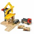 brio-vehicles-freight-goods-station-28401630052439_720x-3