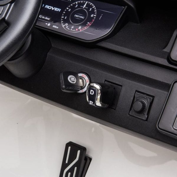 freddo-outdoor-24v-range-rover-hse-2-seater-ride-on-car-white-31275402657879_720x-1
