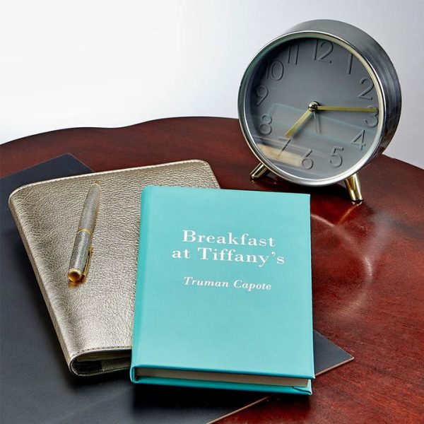graphic-image-books-breakfast-at-tiffany-s-book-leather-edition-1152077108_720x-4 graphic-image-books-breakfast-at-tiffany-s-book-leather-edition-1152077108_720x-4