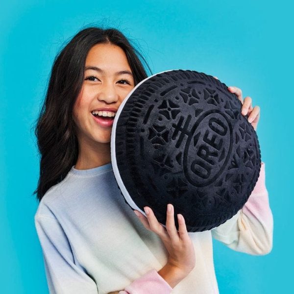 iscream-fao-schweetz-oreo-cookie-embossed-plush-1125825225_720x-2 iscream-fao-schweetz-oreo-cookie-embossed-plush-1125825225_720x-2