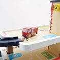 le-toy-van-preschool-fire-rescue-wooden-garage-31480125161559_720x-3