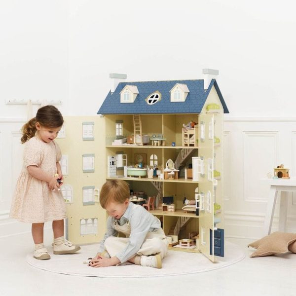 le-toy-van-preschool-palace-wooden-doll-house-31479579672663_720x-4 le-toy-van-preschool-palace-wooden-doll-house-31479579672663_720x-4