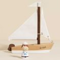 le-toy-van-preschool-wooden-sailing-boat-captain-32563050348631_720x-4