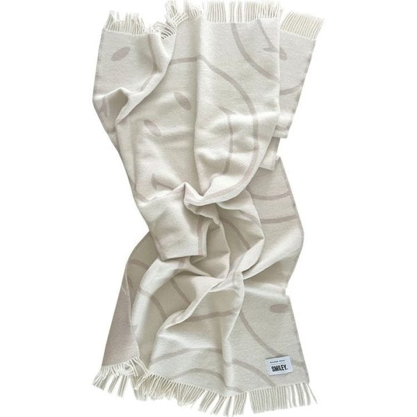 maison-deux-room-decor-smiley-blanket-white-grey-31899819835479_720x-2 maison-deux-room-decor-smiley-blanket-white-grey-31899819835479_720x-2