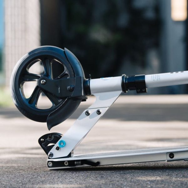 micro-kickboard-outdoor-micro-classic-scooter-matte-silver-32481357037655_720x-3 micro-kickboard-outdoor-micro-classic-scooter-matte-silver-32481357037655_720x-3