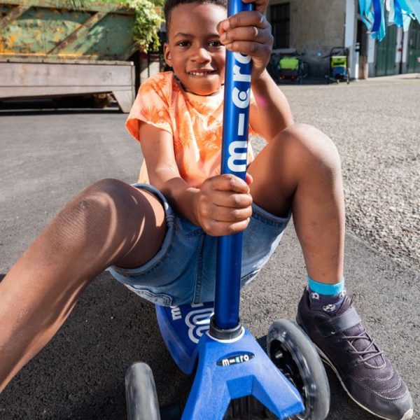 micro-kickboard-outdoor-micro-maxi-led-scooter-blue-white-32480897695831_720x-5 micro-kickboard-outdoor-micro-maxi-led-scooter-blue-white-32480897695831_720x-5