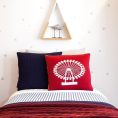 rian-tricot-room-decor-london-eye-pillow-32084936491095_720x-1