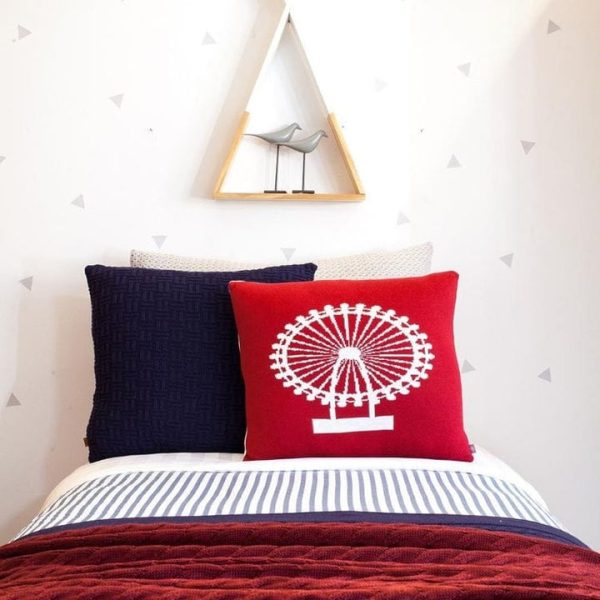 rian-tricot-room-decor-london-eye-pillow-32084936491095_720x-2 rian-tricot-room-decor-london-eye-pillow-32084936491095_720x-2