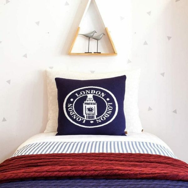 rian-tricot-room-decor-london-seal-pillow-29035674665047_720x-2 rian-tricot-room-decor-london-seal-pillow-29035674665047_720x-2