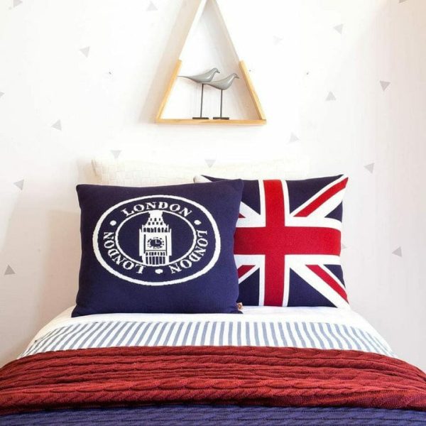 rian-tricot-room-decor-london-seal-pillow-29035674697815_720x-1 rian-tricot-room-decor-london-seal-pillow-29035674697815_720x-1