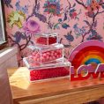 tara-wilson-designs-room-decor-shelf-decor-love-sign-mirrored-red-pink-30840393138263_720x-3